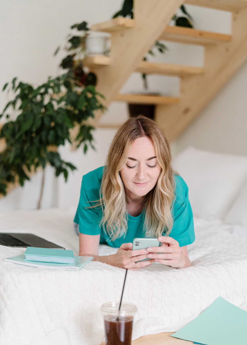 caucasian woman phone texting on phone